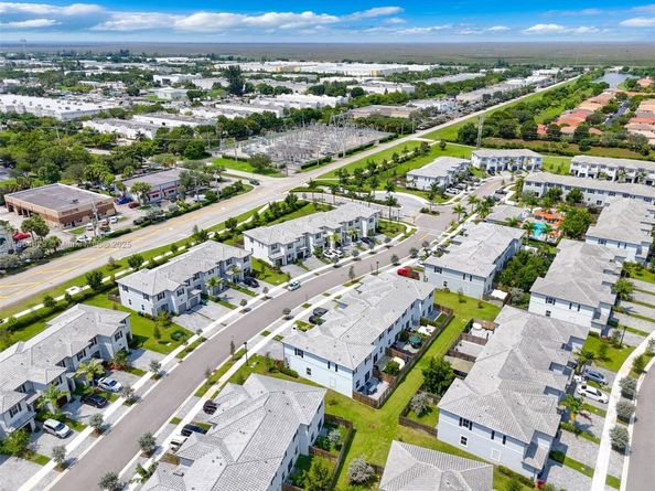 11927 NW 46th St, Coral Springs FL 33076
