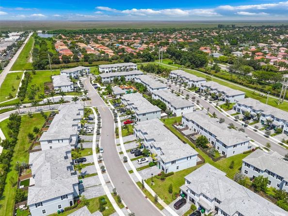 11927 NW 46th St, Coral Springs FL 33076