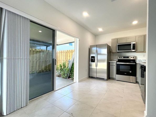 441 NE 5th Ter, Florida City FL 33034