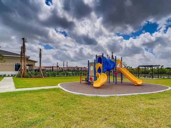 441 NE 5th Ter, Florida City FL 33034