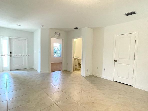 441 NE 5th Ter, Florida City FL 33034