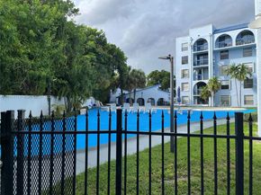 9440 Fontainebleau Blvd 101, Miami FL 33172