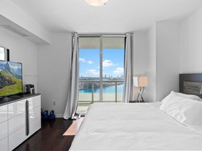 50 Biscayne Blvd 3308, Miami FL 33132