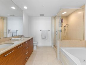 50 Biscayne Blvd 3308, Miami FL 33132