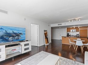 50 Biscayne Blvd 3308, Miami FL 33132