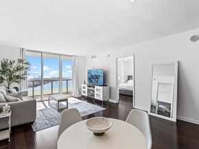 50 Biscayne Blvd 3308, Miami FL 33132