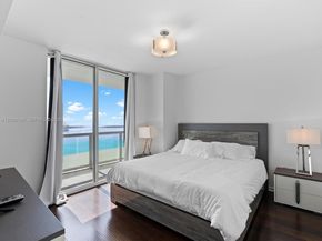 50 Biscayne Blvd 3308, Miami FL 33132