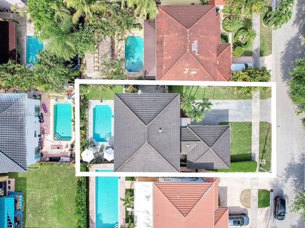 14783 SW 143rd Ter, Miami FL 33196