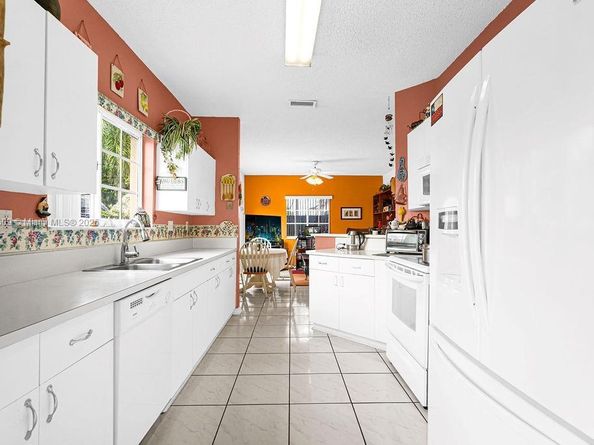 14783 SW 143rd Ter, Miami FL 33196