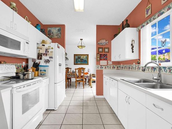 14783 SW 143rd Ter, Miami FL 33196