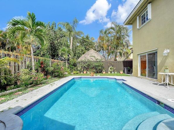 14783 SW 143rd Ter, Miami FL 33196