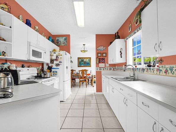 14783 SW 143rd Ter, Miami FL 33196