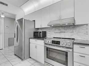 4200 Hillcrest Dr 700, Hollywood FL 33021