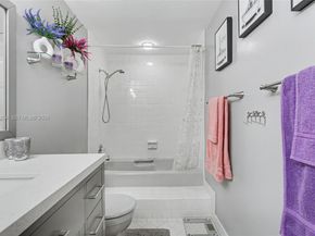4200 Hillcrest Dr 700, Hollywood FL 33021