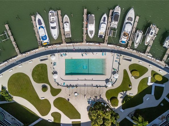 900 Bay Dr 624, Miami Beach FL 33141