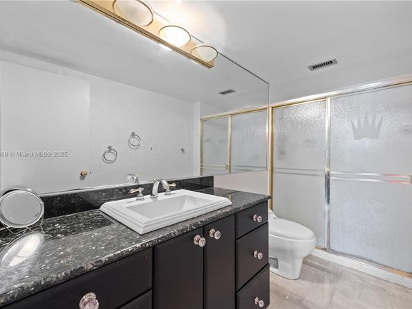 900 Bay Dr 624, Miami Beach FL 33141