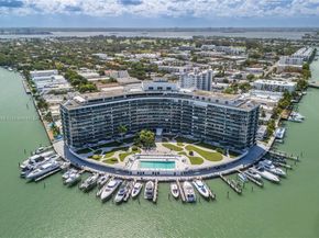 900 Bay Dr 624, Miami Beach FL 33141