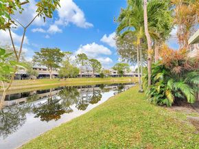 2149 W Discovery Cir W, Deerfield Beach FL 33442