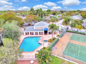 2149 W Discovery Cir W, Deerfield Beach FL 33442