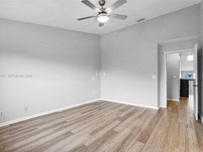2149 W Discovery Cir W, Deerfield Beach FL 33442