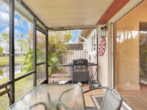 2149 W Discovery Cir W, Deerfield Beach FL 33442