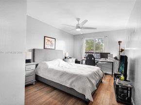 2149 W Discovery Cir W, Deerfield Beach FL 33442