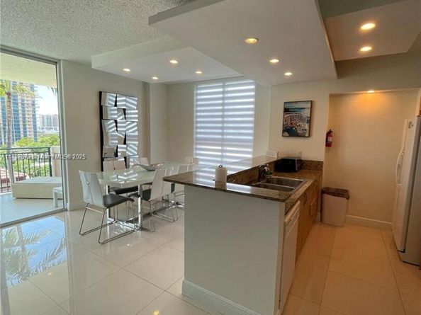 17555 Atlantic Blvd 702, Sunny Isles Beach FL 33160