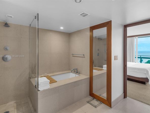 6801 Collins Ave 706 (Door 720), Miami Beach FL 33141