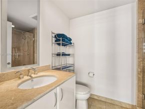 1331 Brickell Bay Dr 2807, Miami FL 33131