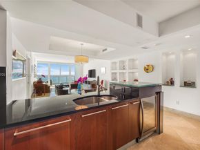 1331 Brickell Bay Dr 2807, Miami FL 33131