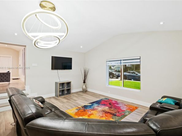117 NE 95th St, Miami Shores FL 33138