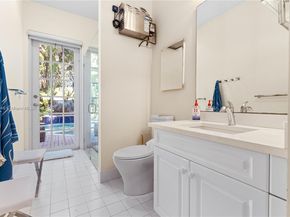 810 NE 21st Dr, Wilton Manors FL 33305