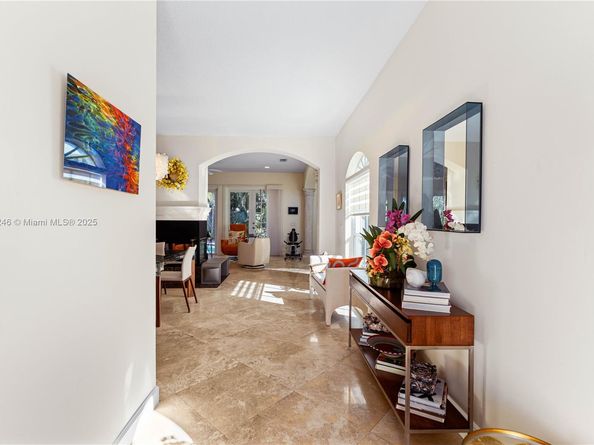 810 NE 21st Dr, Wilton Manors FL 33305
