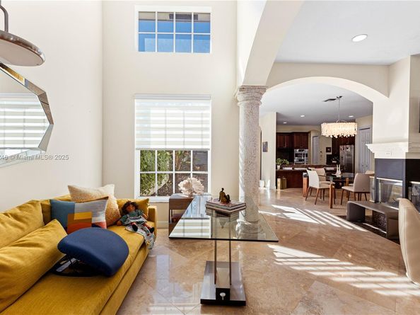 810 NE 21st Dr, Wilton Manors FL 33305