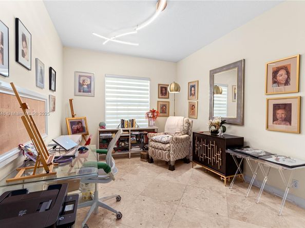 810 NE 21st Dr, Wilton Manors FL 33305