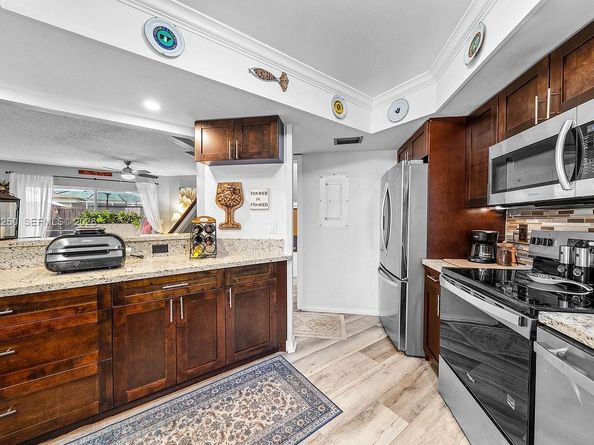 11625 Winchester Dr B, Palm Beach Gardens FL 33410