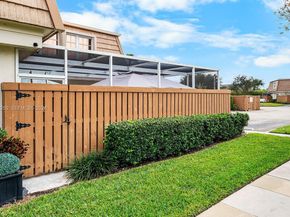 11625 Winchester Dr B, Palm Beach Gardens FL 33410