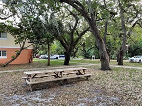 3660 N 56th Ave 609, Hollywood FL 33021
