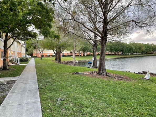 3660 N 56th Ave 609, Hollywood FL 33021