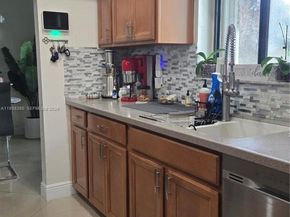 9600 NW 15th Ct, Pembroke Pines FL 33024