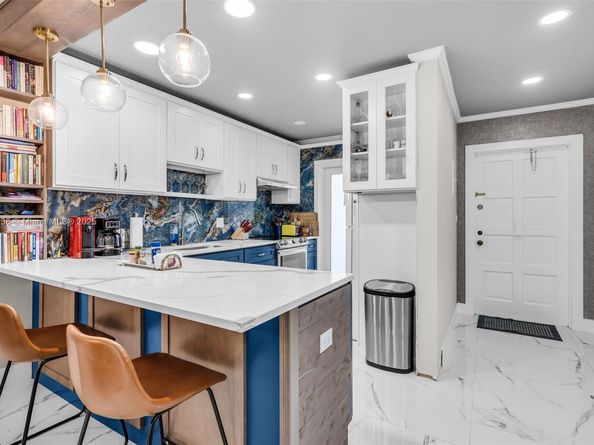 1000 Hillcrest Ct 207, Hollywood FL 33021