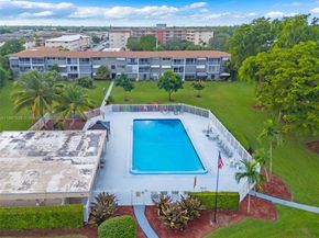 1000 Hillcrest Ct 207, Hollywood FL 33021