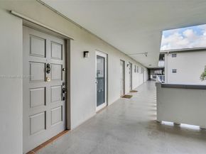 1000 Hillcrest Ct 207, Hollywood FL 33021