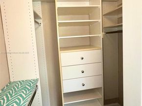 924 SE 2nd St #9, Fort Lauderdale FL 33301