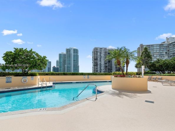 2475 Brickell Ave 1907, Miami FL 33129
