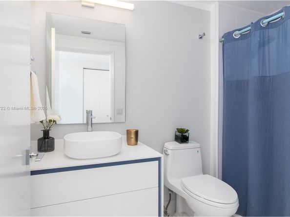 2475 Brickell Ave 1907, Miami FL 33129