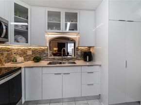2800 Somerset Dr 215J, Lauderdale Lakes FL 33311