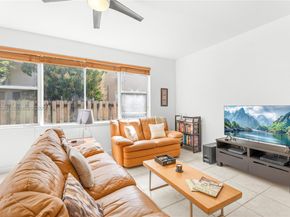 5527 NW 113th Ave, Doral FL 33178