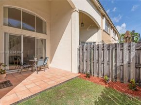 5527 NW 113th Ave, Doral FL 33178