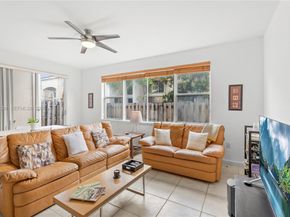 5527 NW 113th Ave, Doral FL 33178